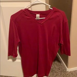 v neck quarter sleeve red shirt